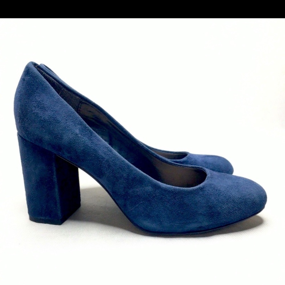 NWT Bella Vita ‘The Nara’ Women’s Navy Blue Suede Preppy Block Heel - 9WW Wide